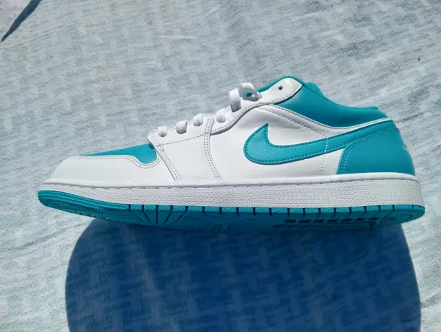 Nike Jordan Blancas y Turquesa