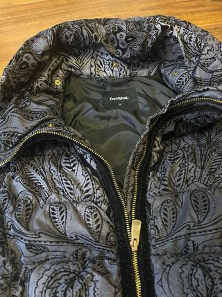 jaqueta/ Chaleco Desigual Talla S.