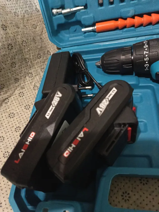 Taladro Inalámbrico con Accesorios