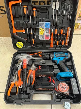 Trapano avvitatore con accessori