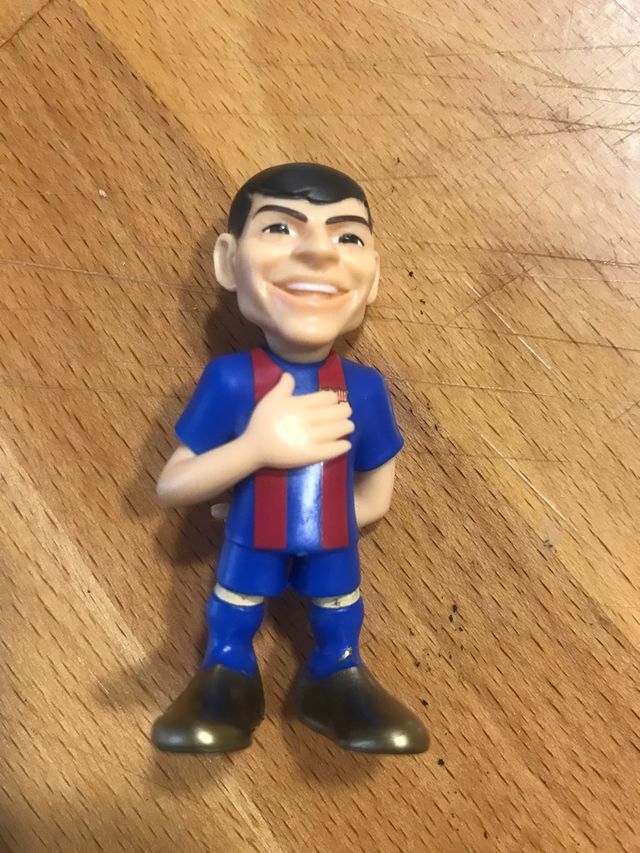 Muñeco Pedri FC Barcelona mide unos 6 cm