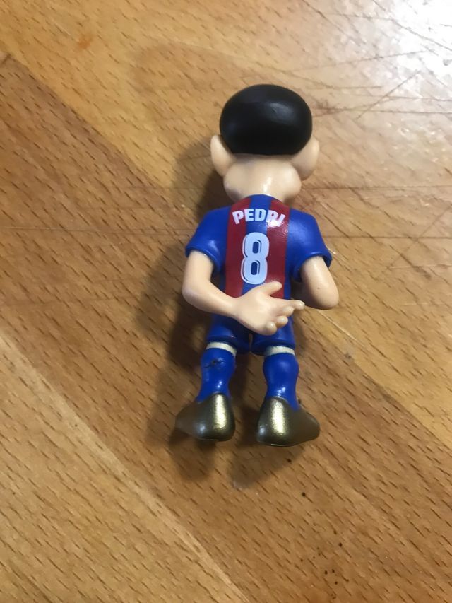 Muñeco Pedri FC Barcelona mide unos 6 cm