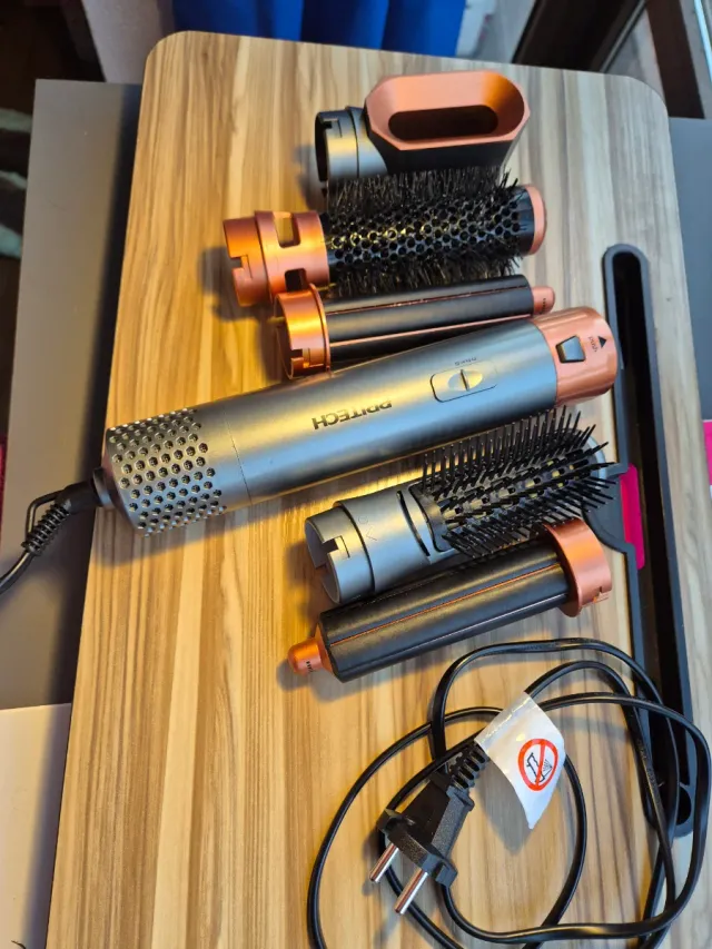 Secador de pelo PRITECH con accesorios