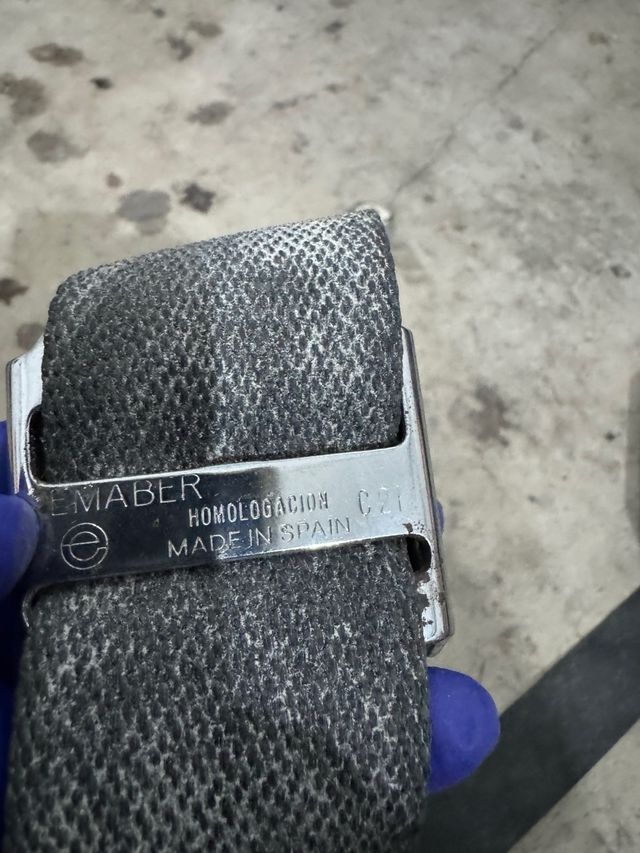 Cinturones seguridad coche clásico