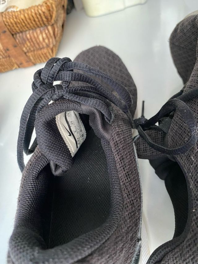 Deportivas Nike Negras