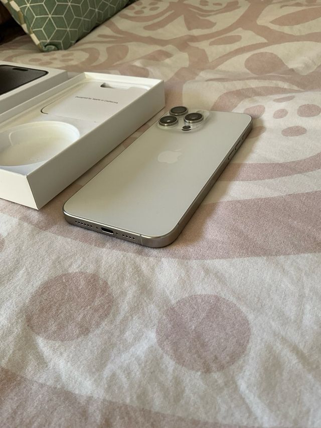iPhone 15 Pro Max 256GB Blanco