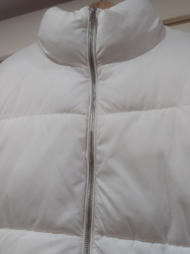Abrigo acolchado blanco