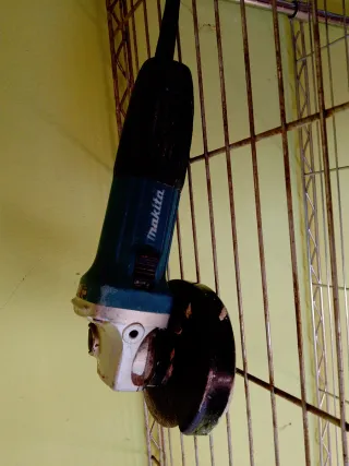 Radial Makita pequeña