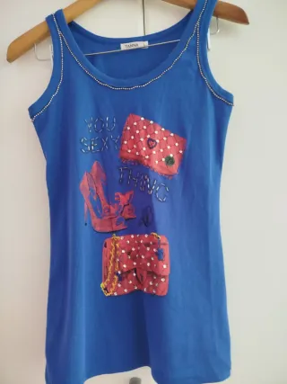 Camiseta tirantes azul con pedrería