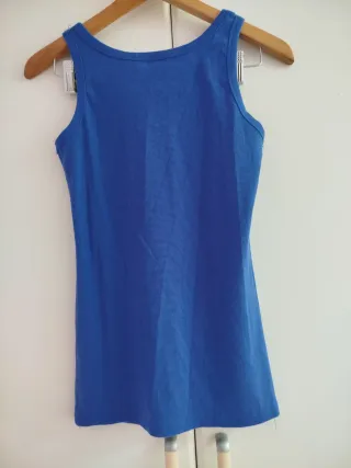 Camiseta tirantes azul con pedrería