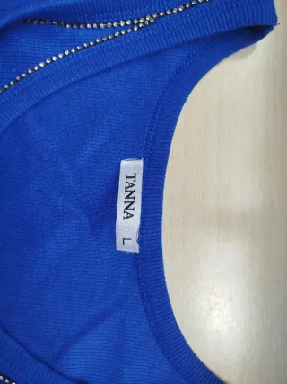 Camiseta tirantes azul con pedrería