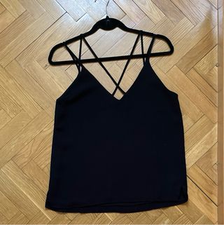 STRADIVARIUS Top tirantes negro