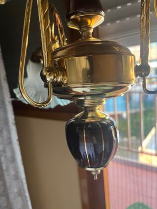 Lámpara colgante de metal y cristal