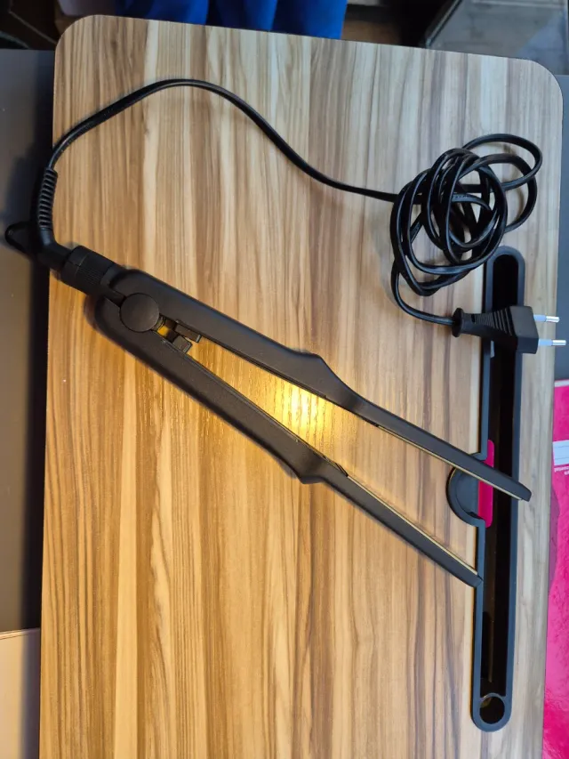 Plancha de pelo Keractiv Titanium Pro