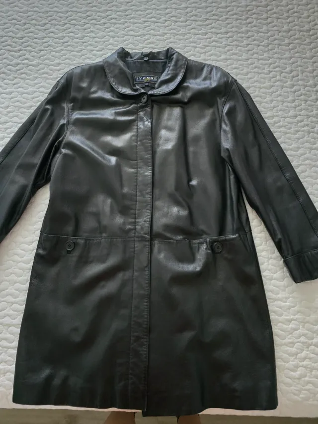 Chaqueta de piel IVONNE negra