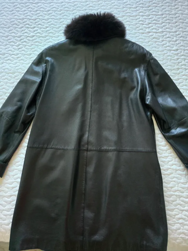 Chaqueta de piel IVONNE negra