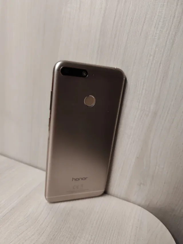 Honor 7A Gold/White