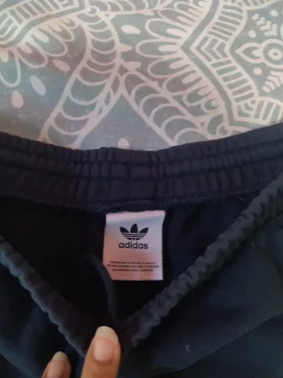 Pantalón corto marca adidas hombre