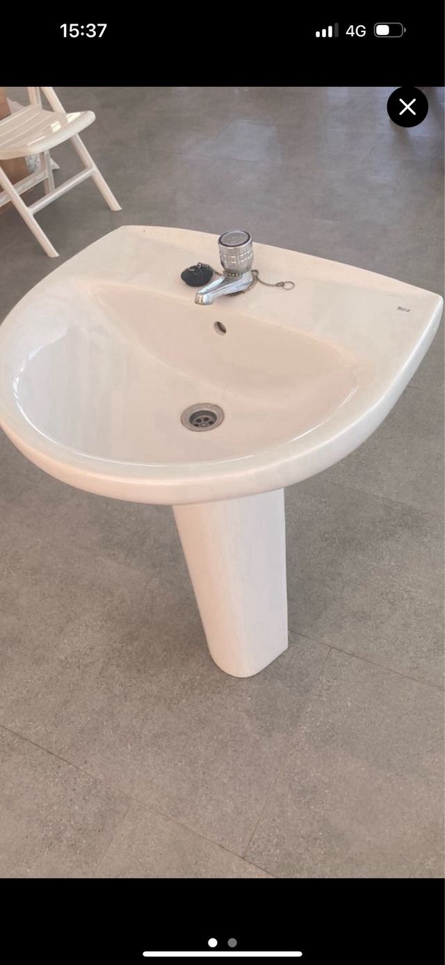 Lavabo Roca con pedestal
