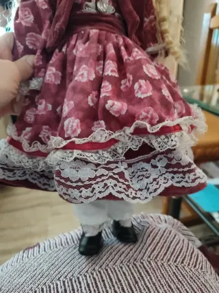 Muñeca de porcelana vintage