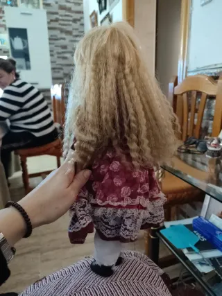 Muñeca de porcelana vintage