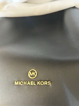 Bolso Michael Kors Negro Cadena Dorada de mano