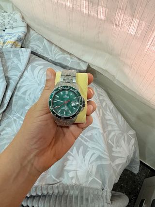 Reloj Lotus Verde y Plateado