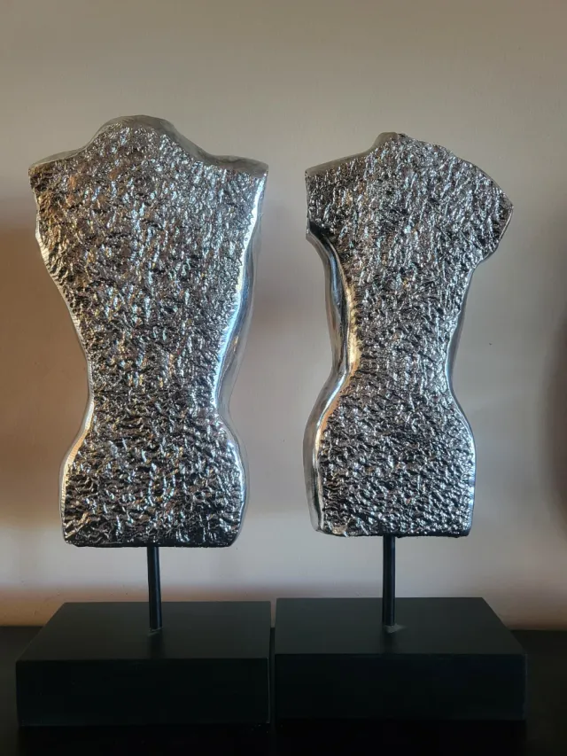 Pareja Esculturas Torso Metalizado