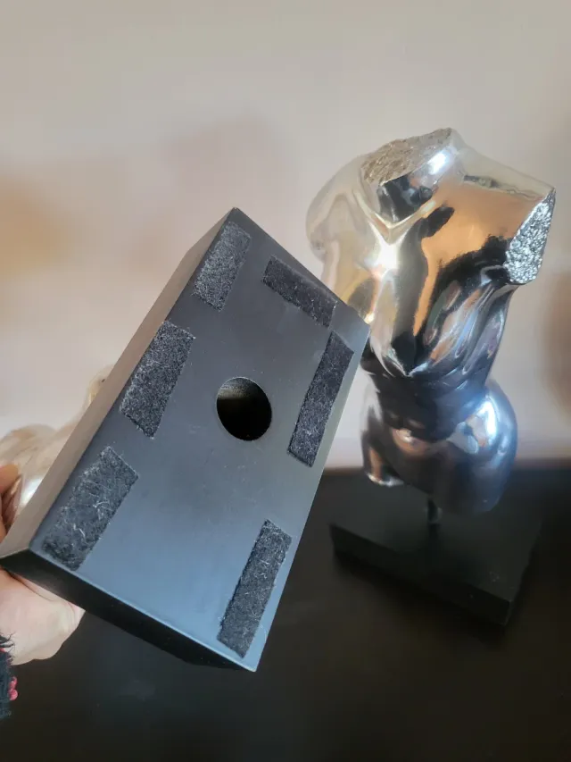 Pareja Esculturas Torso Metalizado