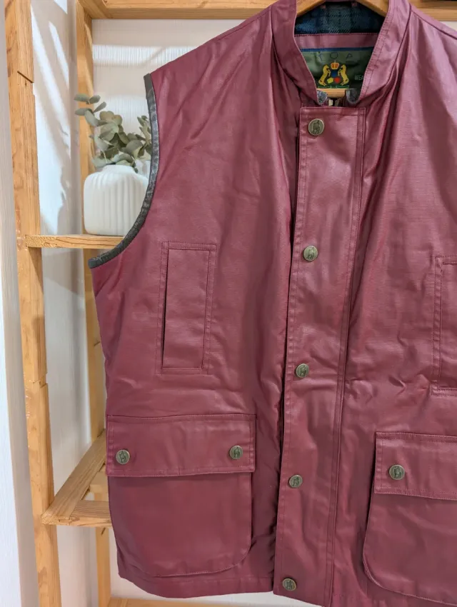 Waxed Gilet Vest, Burgundy, British Country Style