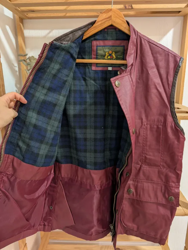 Waxed Gilet Vest, Burgundy, British Country Style