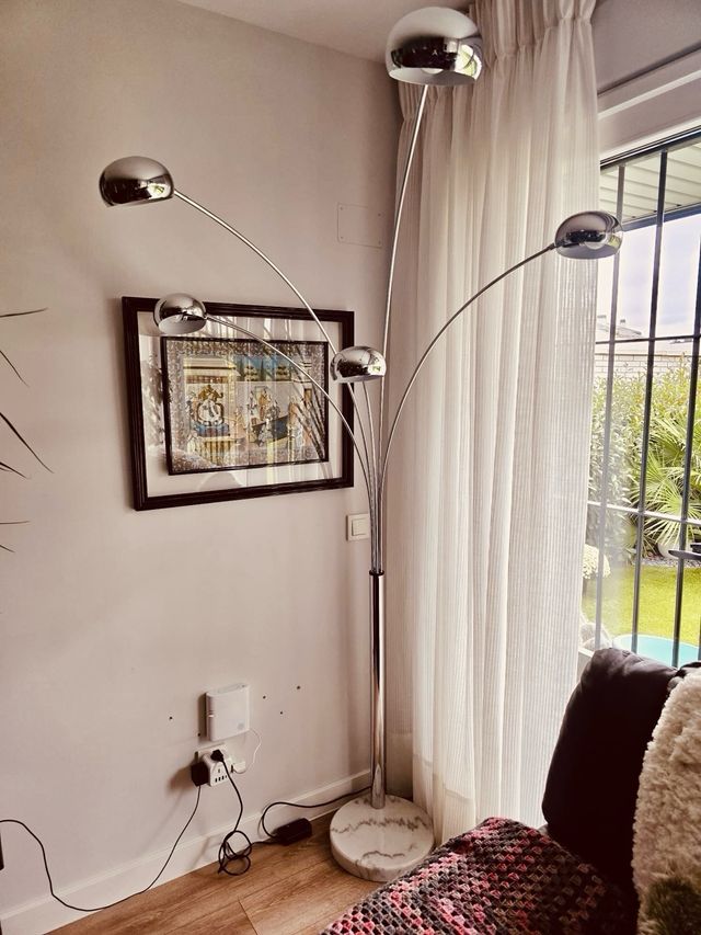 Lámpara de pie 5 brazos ajustables