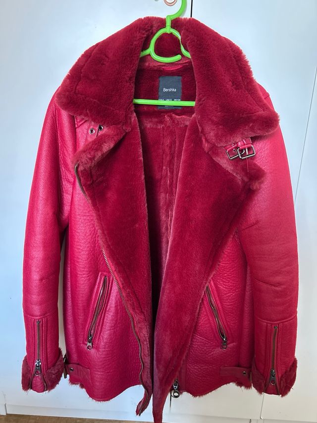 Cazadora Biker Bershka Roja Forro Pelo