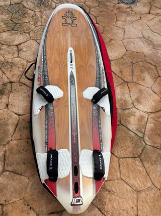 Vendo Tabla windsurf Starboard Isonic 107 2011