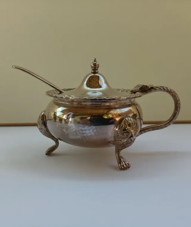 Juego antiguo E.P.N.S. patas león