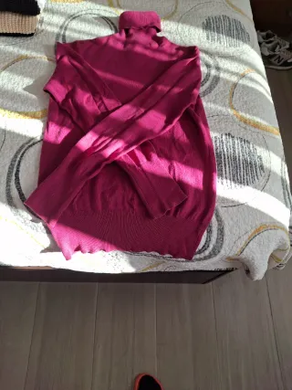 Jersey cuello alto mujer rosa