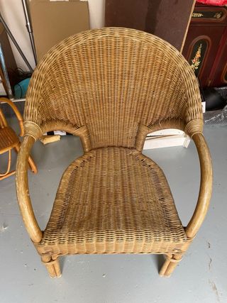 Silla de mimbre artesanal. ideal para customuzar