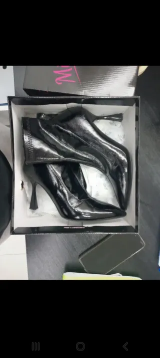 Stivaletti neri tacco alto