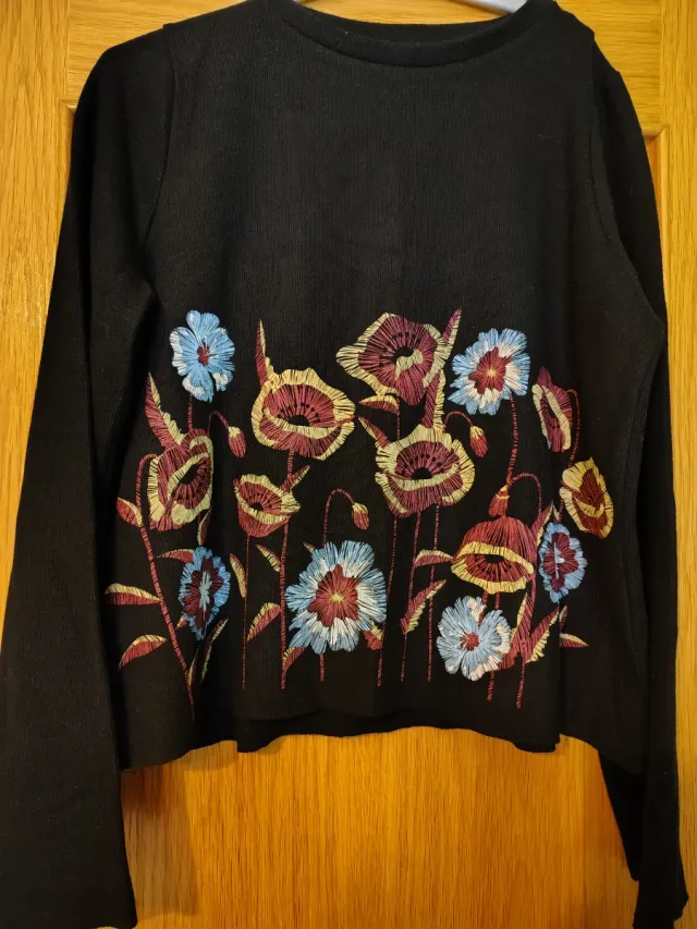Jersey Zara bordado flores, talla 18