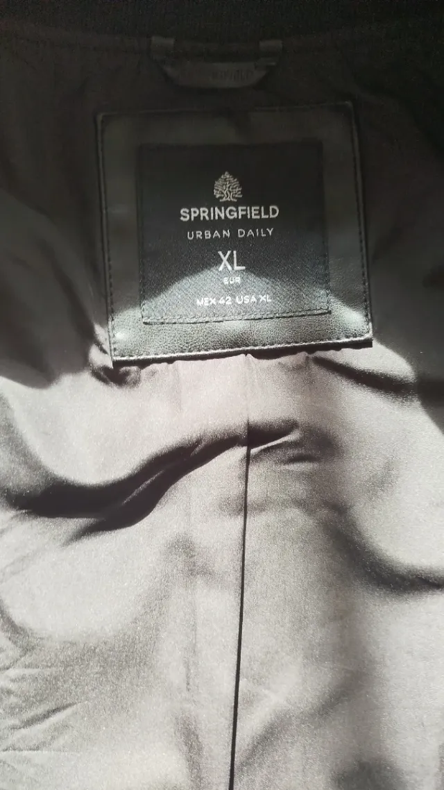 Cazadora efecto piel negra Talla XL