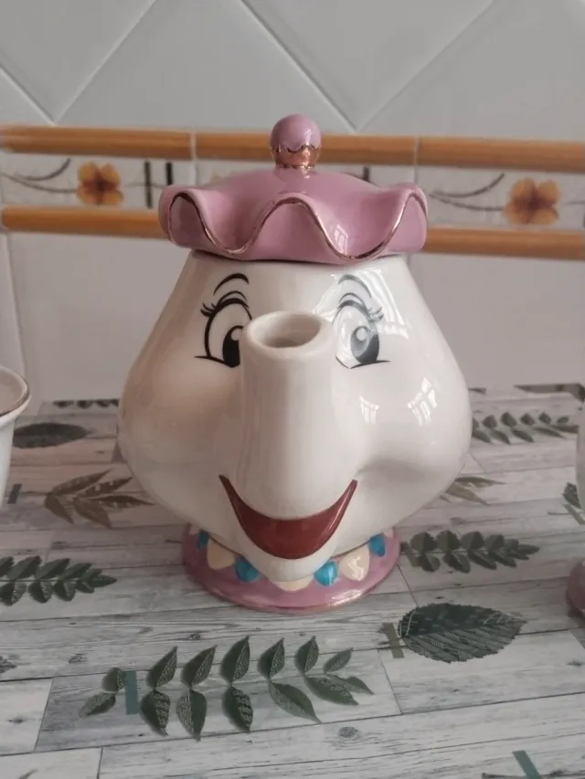 Tetera y tazas Bella y Bestia porcelana