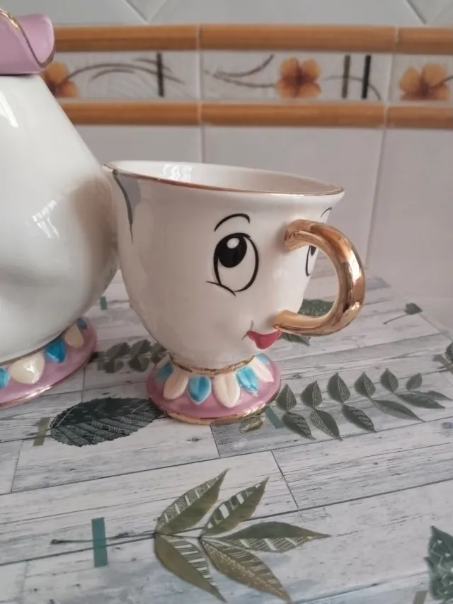 Tetera y tazas Bella y Bestia porcelana