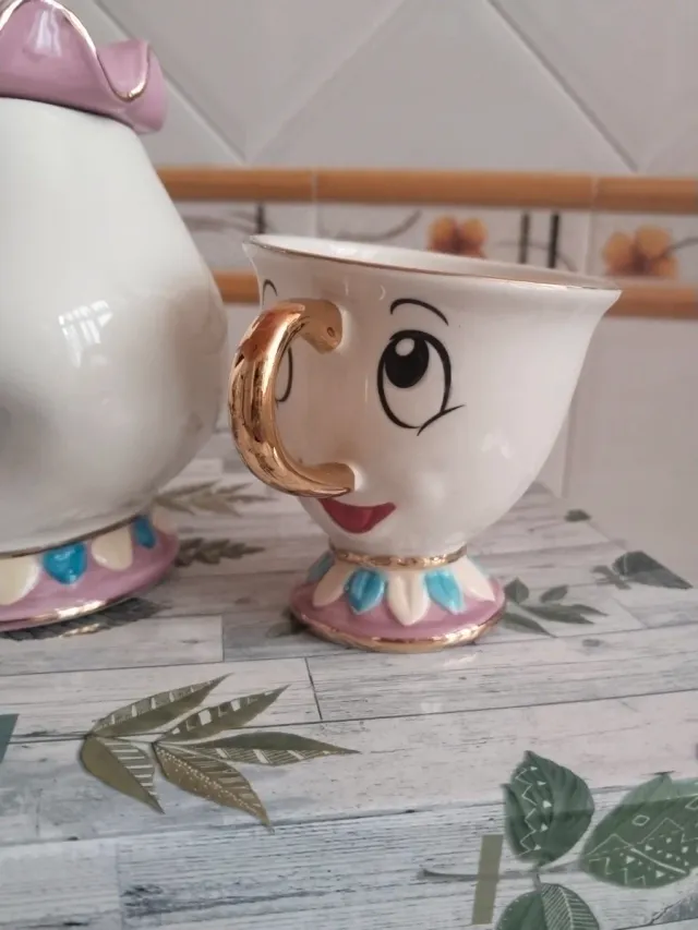 Tetera y tazas Bella y Bestia porcelana