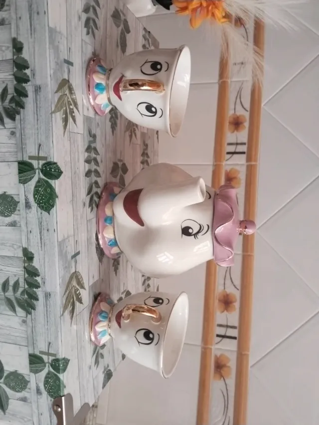 Tetera y tazas Bella y Bestia porcelana