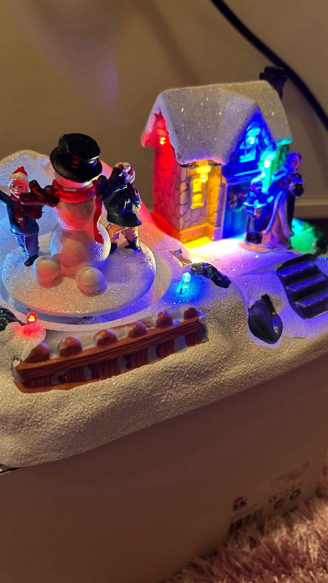 Decorações de Natal Lindas umas com música D natal