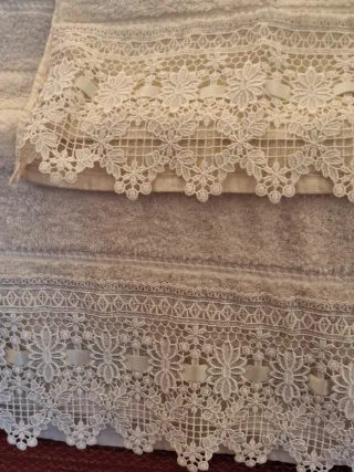 Asciugamani vintage con pizzo