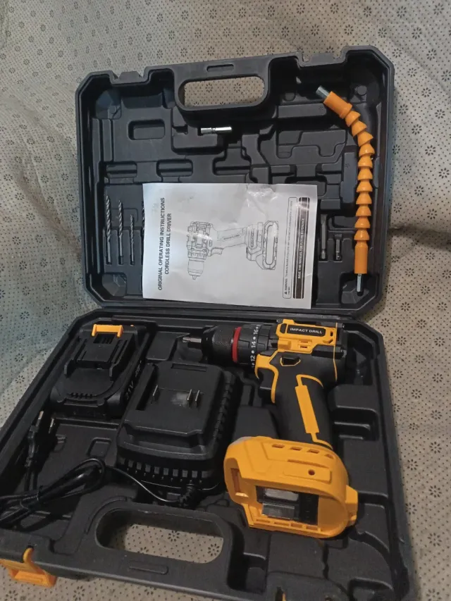 Taladro Atornillador con Batería y Maletín