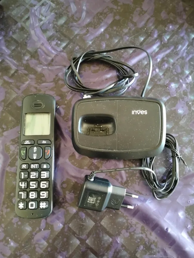 Teléfono fijo inalámbrico INVES negro