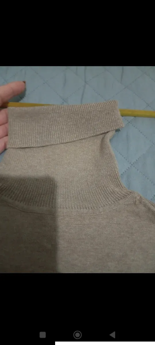 Pullover manica corta collo dolcevita beige