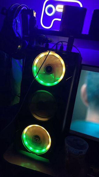 PC Gaming con luces RGB